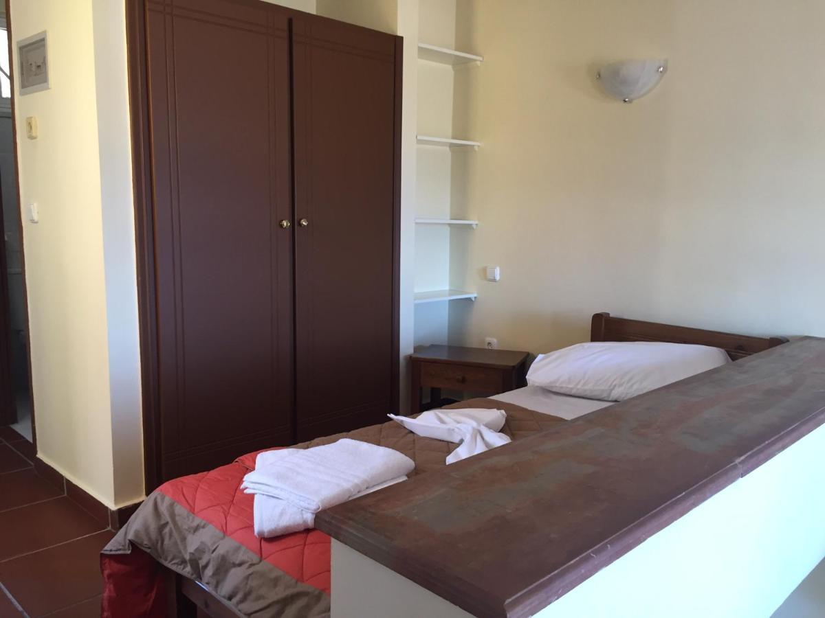 Toulipa Rooms Agia Ermioni Eksteriør bilde