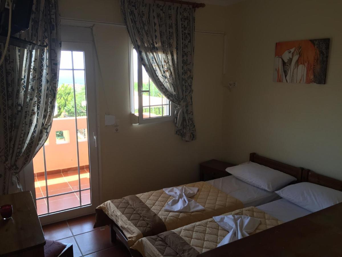 Toulipa Rooms Agia Ermioni Eksteriør bilde