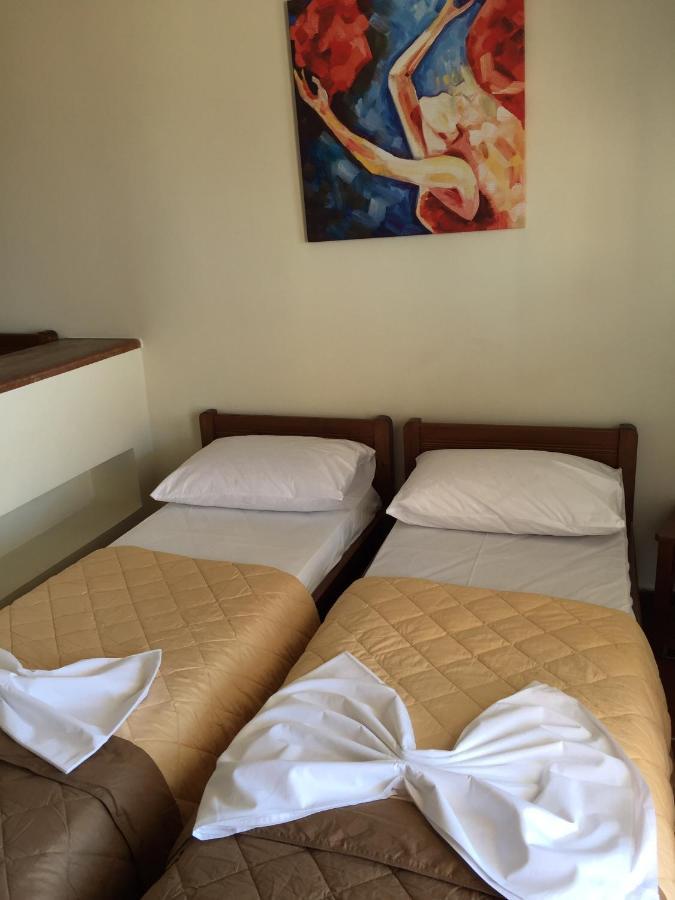 Toulipa Rooms Agia Ermioni Eksteriør bilde